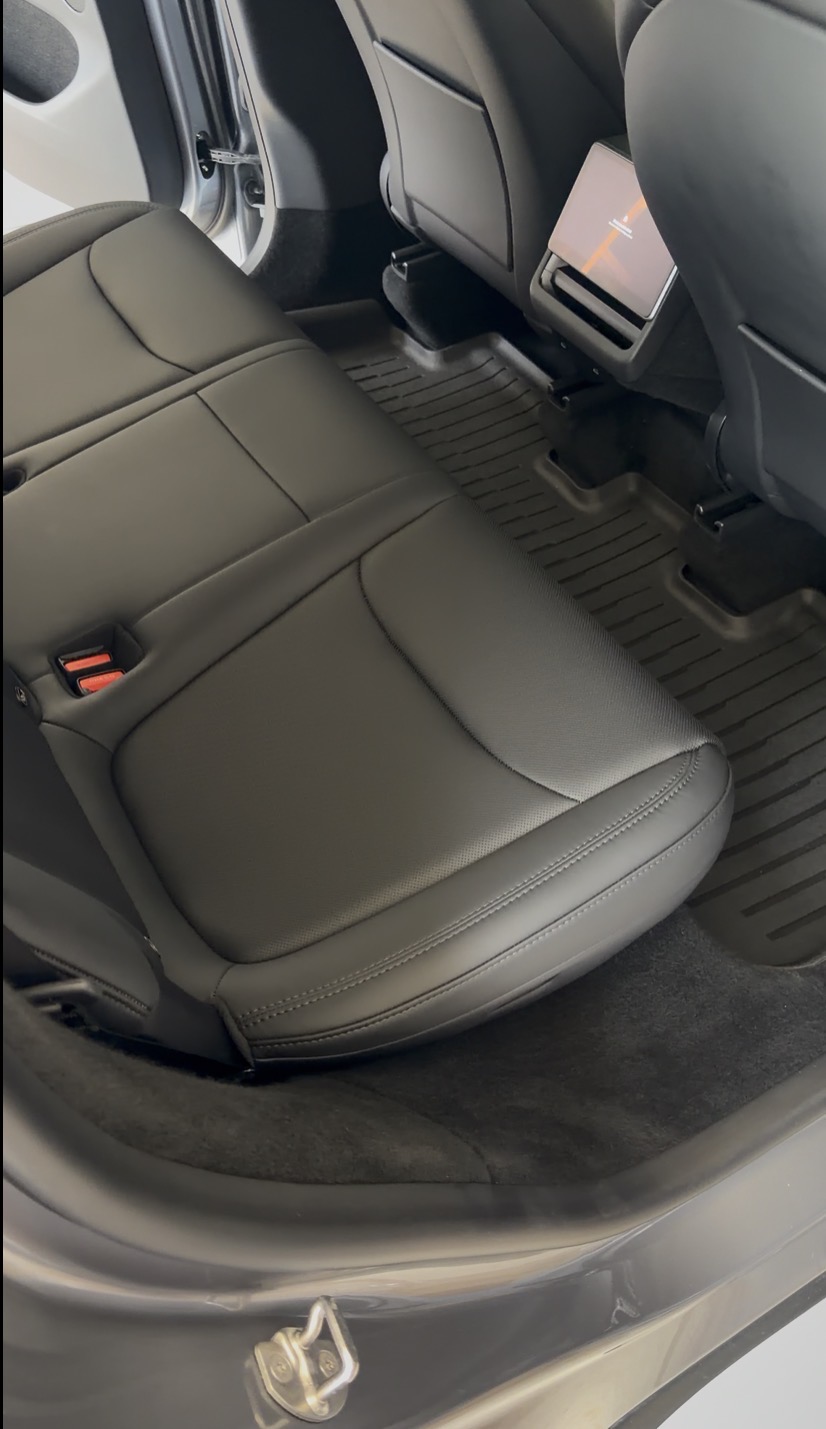 Vehicle interior after detailing